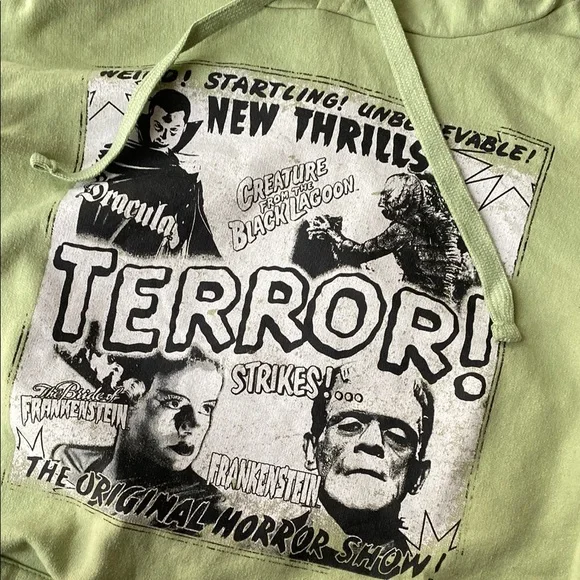 Universal Monsters Green Graphic Hoodie with Horror Print Size XL - Picture 4 of 5